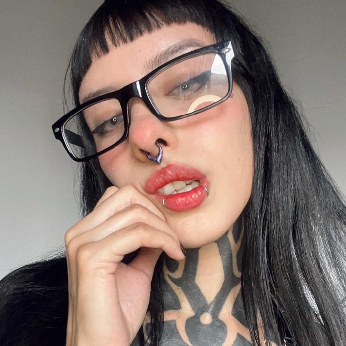 PUNKYOUTH 16G Titanium Septum Clicker Iridescent Hoop Piercing Jewelry for Women Men Minimalist Futurism Cyber Gothic Style for Alternative and Everyday Wear
