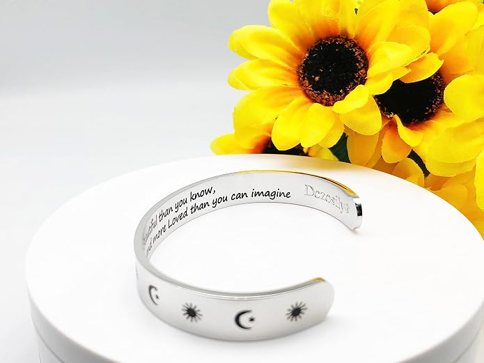 Dczosily Inspirational Bracelets for Women Stainless Steel Cuff Bracelet Engraved Jewelry Motivational Bangles Personalized Gifts for Best Friend/Mom