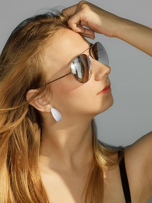 KeyStyle Chunky Gold Hoop Earrings for Women Trendy, Stainless Steel TearDrop Hoops Earring, Lightweight Water Drop Ear Jewerly