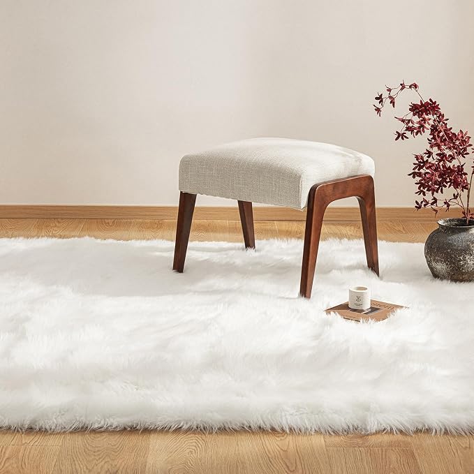 Ashler Home Deco Faux Fur Rug, Fluffy Shaggy Area Rug Ultra Soft 5 x 7 Feet Rectangle White Fuzzy Rug Machine Washable Shag Rug for Nursery, Bedroom, Kids Room, Living Room