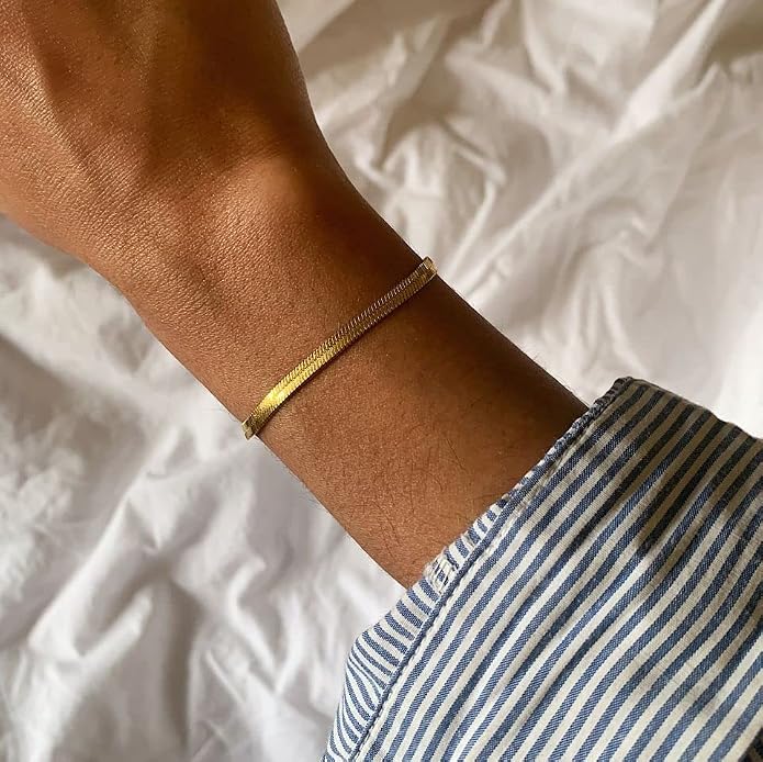 Hey Harper Gold Bracelet For Women Trendy - 14K Gold Dainty Bracelet - Waterproof Sweatproof Non Tarnish Jewelry Gift for Women and For Everyday