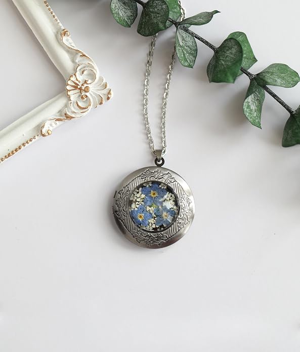 Handmade Oval Shaped Photo Locket with dried Pressed Flowers Locket pendant Necklace