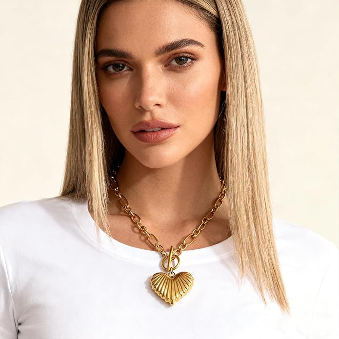Chunky Gold Heart Necklace for Women, 18K Gold Plated Puffy Heart Pendant with Thick Paperclip Chain, Large Statement Choker Necklace, Vintage Style Stainless Steel Jewelry Gift for Christmas, Birthday, Valentine‘s Day