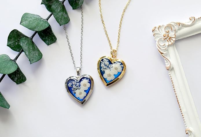 Handmade Heart Shaped Dried Pressed Forget Me Not Flower Photo Locket Pendant Necklace