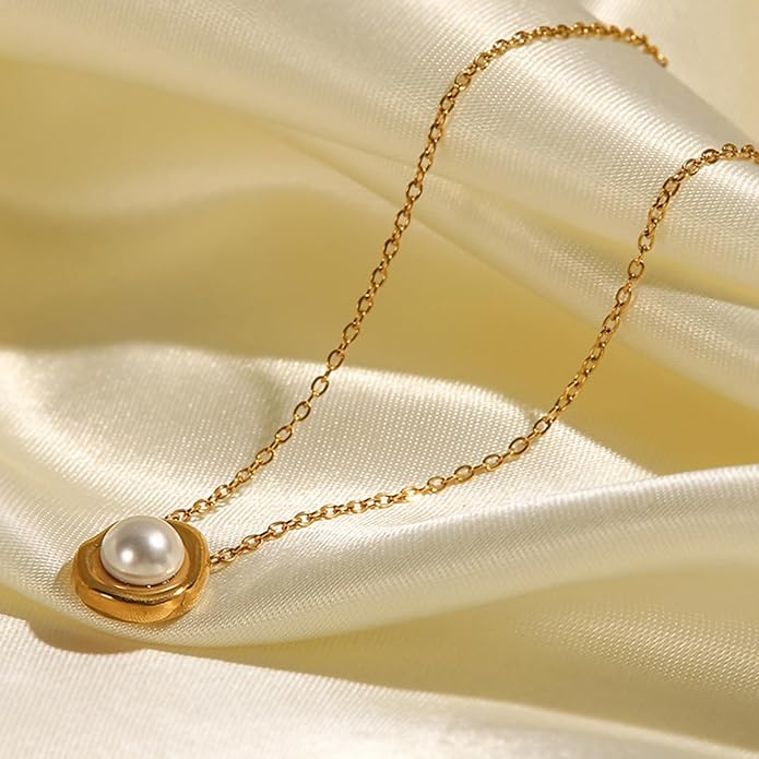 Unisex Celestial Gold Pendant Necklaces, Sun/Moon/Star/Angle Celestial Elements Unisex Choker Gold Lover Chains for Men and Women Jewelry