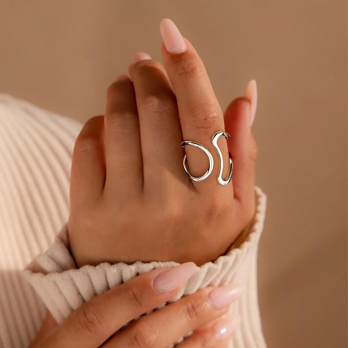 Gelbesty Waterproof Gold Statement Rings for Women, 14K Gold Plated Chunky Open Stackable Rings Non Tarnish Fashion Adjustable Stainless Steel Pinky Knuckle Signet Vintage Ring Jewelry Size 5-11