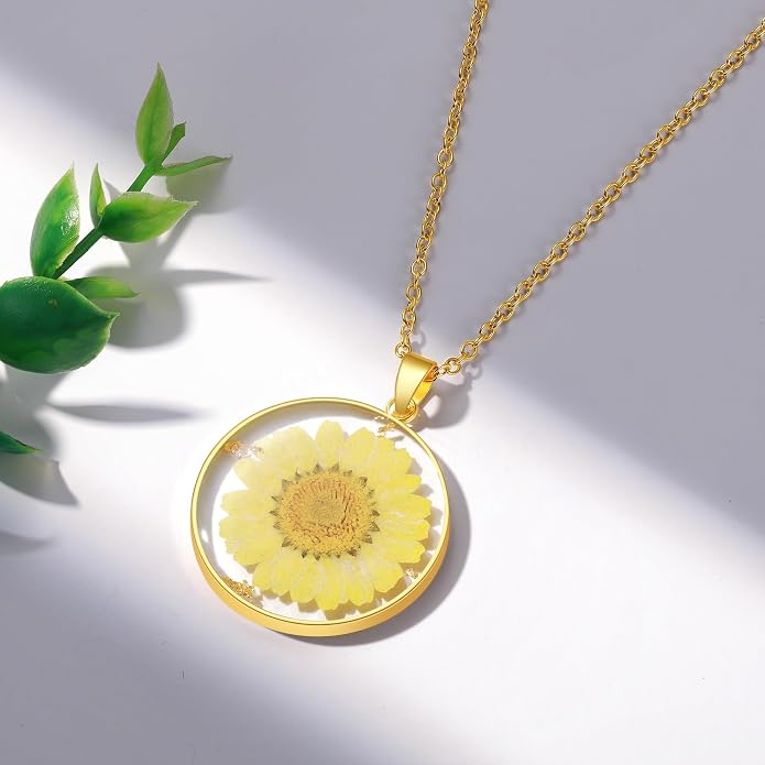 AUNTESIGN Forget-Me-Not and Queen Anne's Lace Pressed Wildflower Necklace | Birth Month Flowers Necklace | Gold/Silver Pressed Flower Jewelry | Mother's Day | Gift For Her