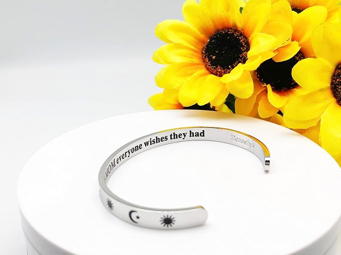 Dczosily Inspirational Bracelets for Women Stainless Steel Cuff Bracelet Engraved Jewelry Motivational Bangles Personalized Gifts for Best Friend/Mom