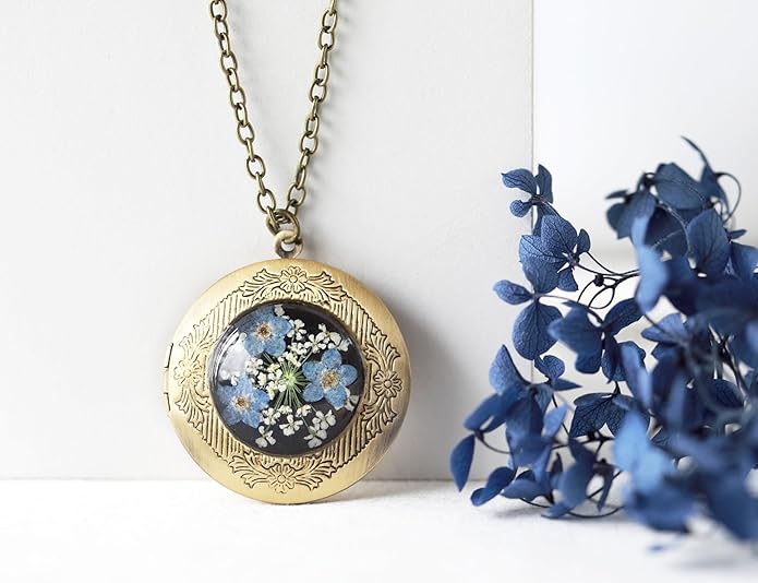 Handmade Oval Shaped Photo Locket with dried Pressed Flowers Locket pendant Necklace