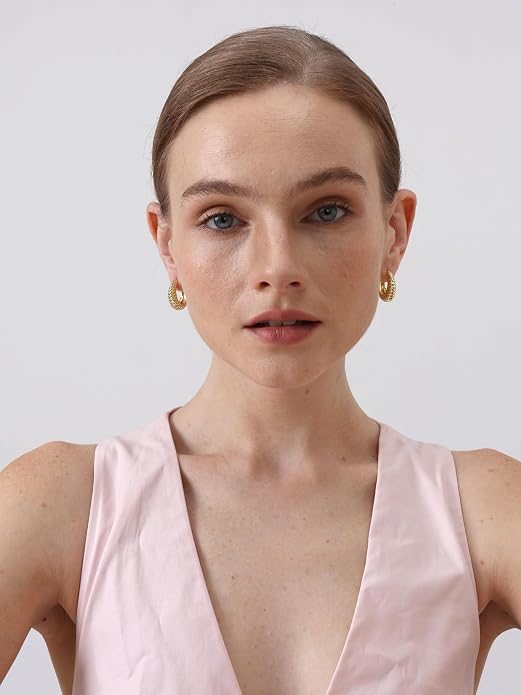 FRUMOS 18K Gold Plated Chunky Hoop Earrings for Women Fashion Thick Gold Hoops Set Jewelry for Birthday Christmas Gifts