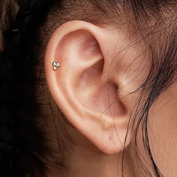Pierced Owl - 16-20G G23 Implant Grade Titanium Threadless Push-In Triple Ball Cluster Flat Back Labret Monroe Lip Cartilage Helix Conch Ear Lobe Stud