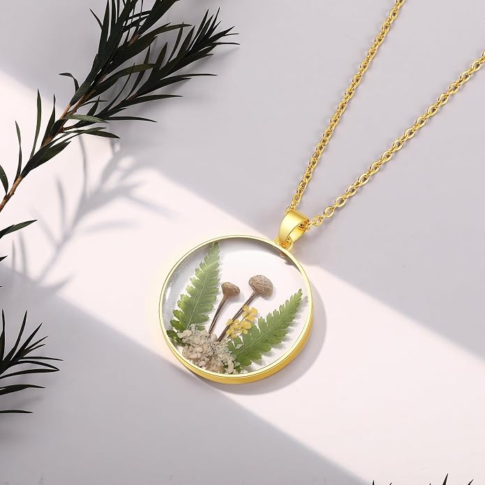 AUNTESIGN Forget-Me-Not and Queen Anne's Lace Pressed Wildflower Necklace | Birth Month Flowers Necklace | Gold/Silver Pressed Flower Jewelry | Mother's Day | Gift For Her