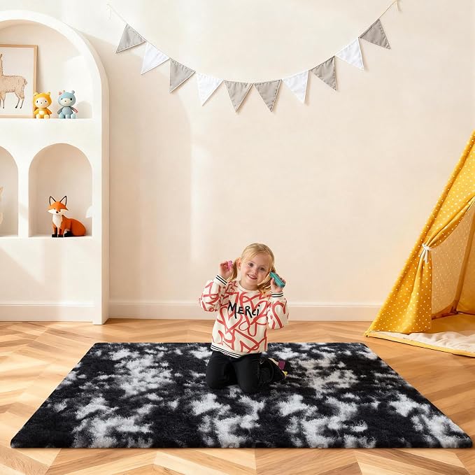 Black and White Rugs for Bedroom, 4x6 Fluffy Area Rugs for Living Room, Small Fuzzy Shag Soft Non-Slip Carpet for Kids Girls and Boys Nursery Dorm Indoor Room Home Decor (4ft X 6ft)