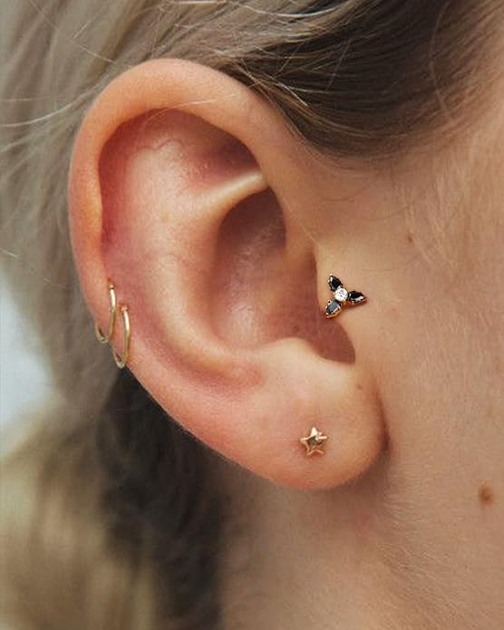Cocharm G23 Titanium 16g Flat Back Helix Tragus Earring Stud - Gold Black Triple Floewr Threadless Cartilage Piercing Jewelry