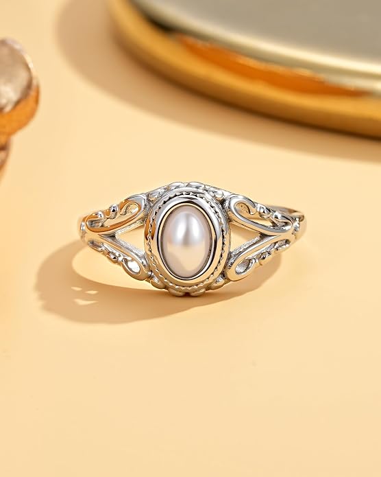 YeGieonr Non Tarnish Gold Signet Rings for Women - Waterproof 18K Gold Plated Stainless Steel Pearl Ring, Statement Ring for Everyday Wear