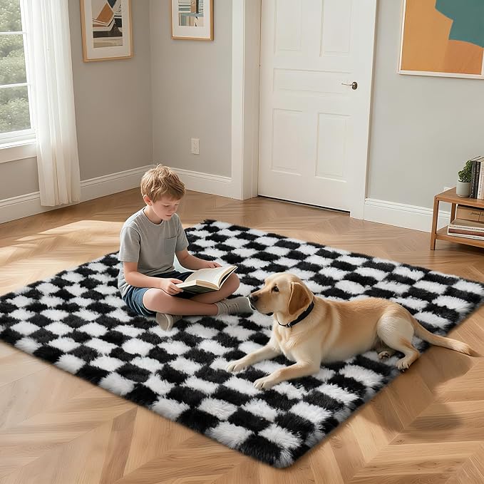 Checkered Rug for Bedroom, 2x6 Black and White Area Rugs, Classic Checkered Carpets Shag Area Rug, Bedside Rugs for Living Room Bedroom Room Home Decor