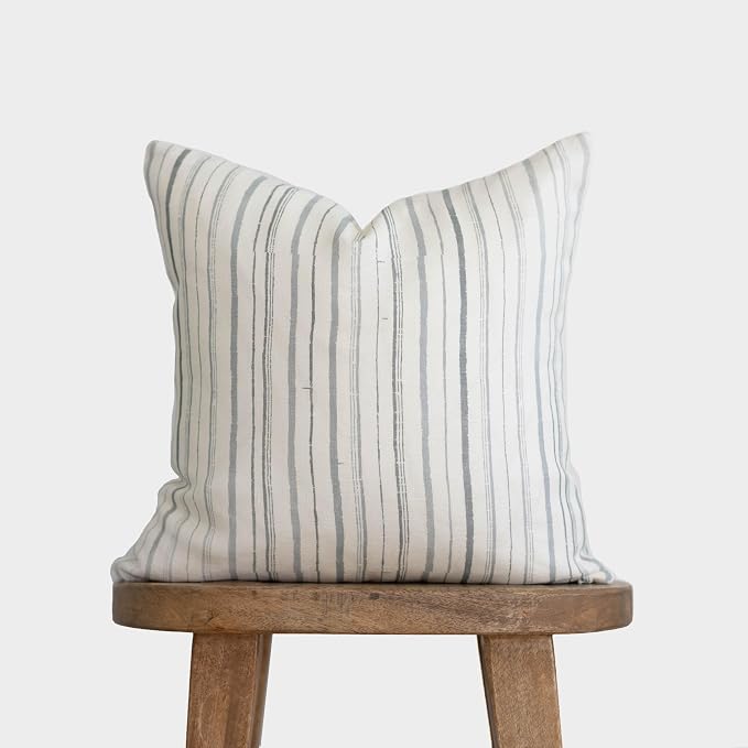 Woven Nook - Modern & Luxurious Decorative Throw Pillow Covers - Durable Quality & Machine Washable - 100% Cotton Canvas - 100% Linen - Aynsley - 4 Pack (22x22)