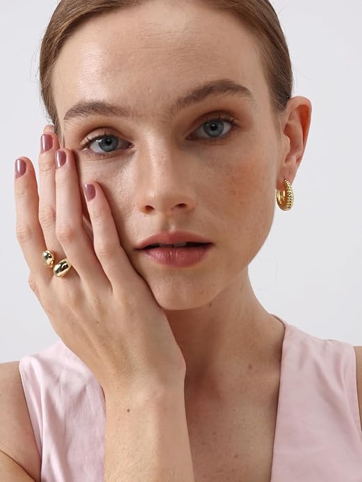 FRUMOS 18K Gold Plated Chunky Hoop Earrings for Women Fashion Thick Gold Hoops Set Jewelry for Birthday Christmas Gifts