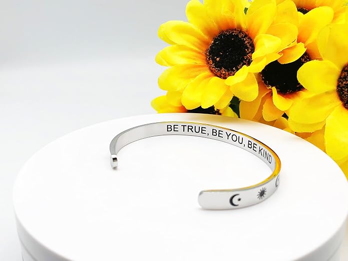 Dczosily Inspirational Bracelets for Women Stainless Steel Cuff Bracelet Engraved Jewelry Motivational Bangles Personalized Gifts for Best Friend/Mom