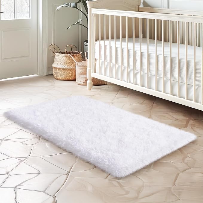 qulint 2x3 White Rug for Bedroom, Fluffy Shag Small Carpet for Living Room | Soft Shaggy Fuzzy Modern Rug for Besides Kids Girls Boys Dorm Room Classroom Christmas Home Decor Aesthetic