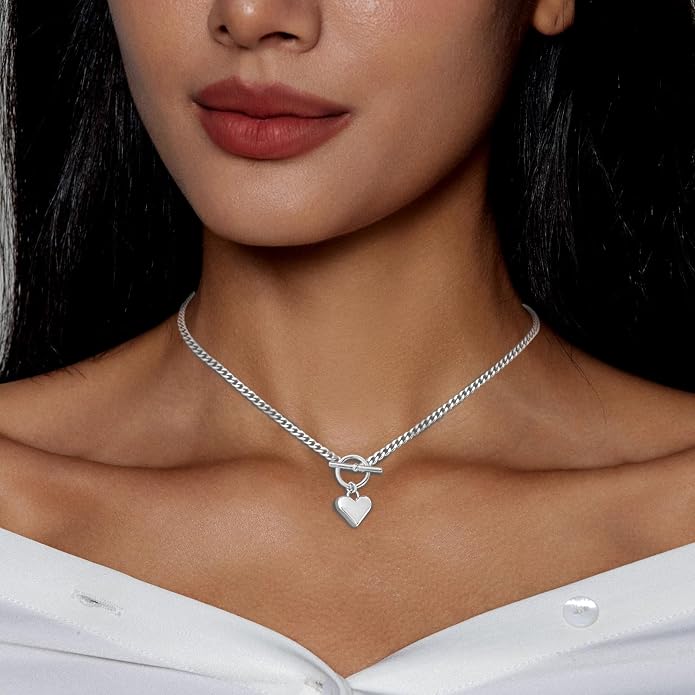 HERIER Cute Heart Necklace Dainty 18k Gold Plated Tiny Heart Pendant Choker Necklaces Small Gold Love Open Heart Chain Necklace for Women Simple Gold Necklace for Women Trendy Jewelry