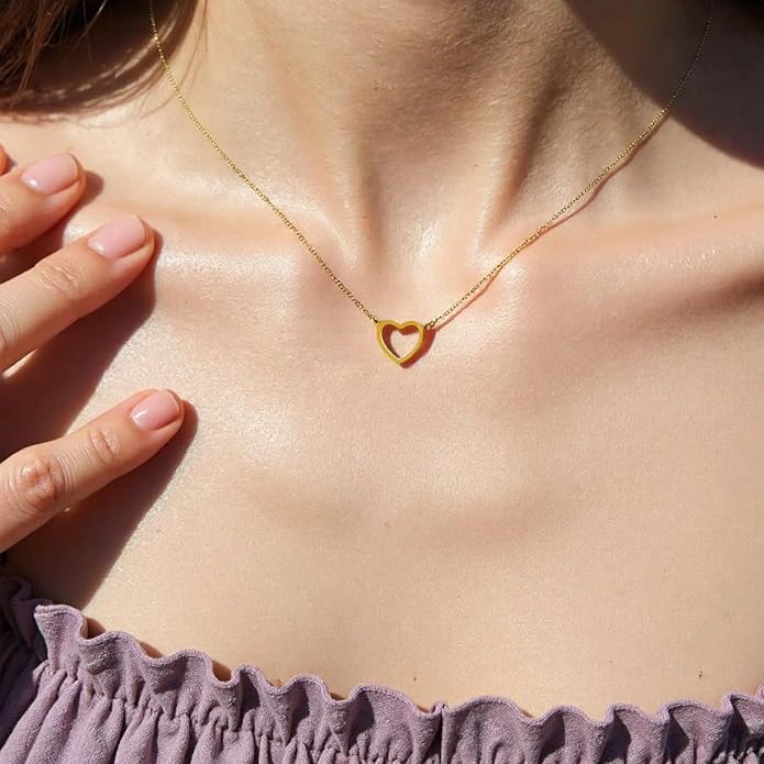 Rosoz Dainty Gold Necklace for Women- 18K Gold/Silver Plated Pendant Choker Heart Necklace Love Tiny Cute Gold Necklace Adjustable Gift for Women
