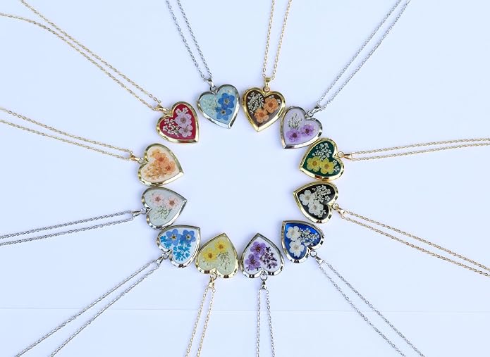 Handmade Heart Shaped Dried Pressed Forget Me Not Flower Photo Locket Pendant Necklace