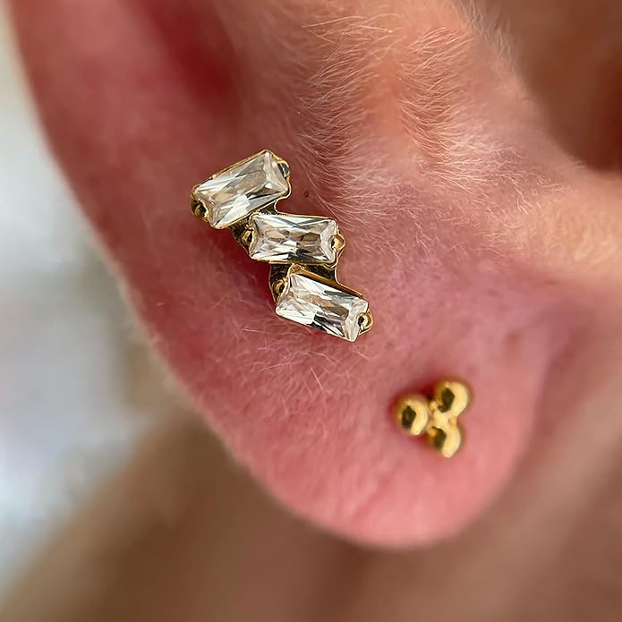 FINE4U 1PC 16G Gold Cartilage Earring 6mm 8mm - ASTM F136 Titanium Piercing Jewelry for Tragus, Helix Conch, Internally Threaded