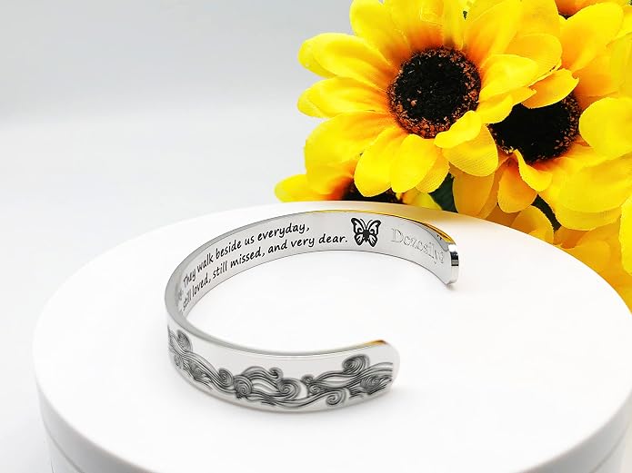Dczosily Inspirational Bracelets for Women Stainless Steel Cuff Bracelet Engraved Jewelry Motivational Bangles Personalized Gifts for Best Friend/Mom