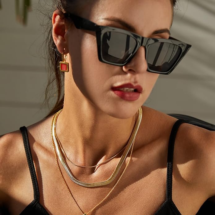 FRUMOS 18K Gold Plated Chunky Hoop Earrings for Women Fashion Thick Gold Hoops Set Jewelry for Birthday Christmas Gifts