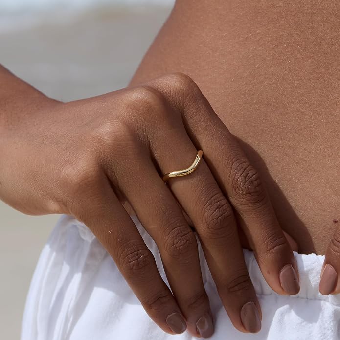STORYJEWELLERY Gold Plated Wedding Bands for Women, Thumb Ring, Curved Wedding Bands for Women, Gold Plated Band Ring, Wavy Rings, Simple Thin Rings