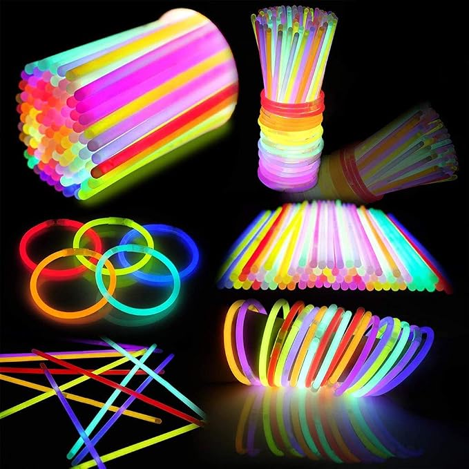 JOYIN 600 Pcs 8" Glow sticks Bulk Party Favors Pack, Neon Glow in the Dark Party Supplies, Light Up Necklaces and Bracelets with Connectors, Easter, Football, Birthday Decorations