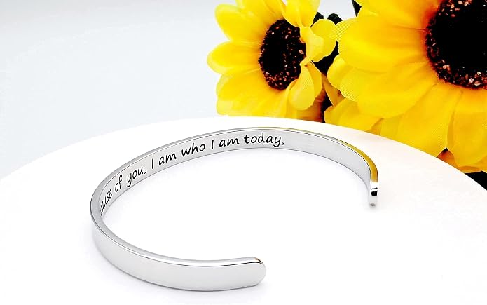 Dczosily Inspirational Bracelets for Women Stainless Steel Cuff Bracelet Engraved Jewelry Motivational Bangles Personalized Gifts for Best Friend/Mom