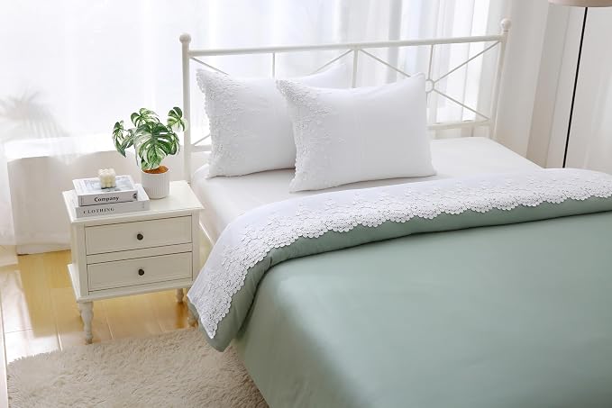 White Lace Pillow Shams with 3D Flowers Retro Noble Luxury Elegant Look Pillowcases 100% Cotton King Size 2-Pack