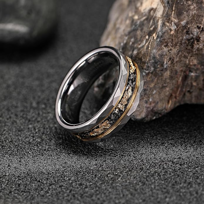 Mens Tungsten Carbide Wedding Bands 8mm Black Hammered Edge Gold Foil Inly Durable Scratch Proof Stainless Steel Cool Promise Ring for Him Comfort Fit