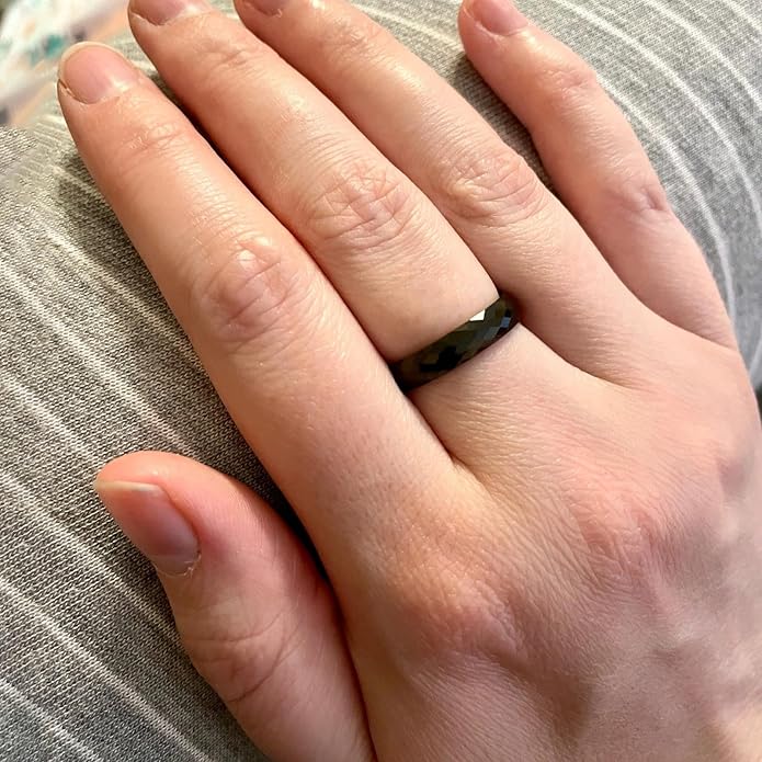 TRUMIUM Tungsten Wedding Rings for Men Women 4MM 6MM 8MM Mens Wedding Band Black/Rose Gold/Gold Plated Rings Hammered Matte Finish Jewelry Comfort Fit Size 5-13