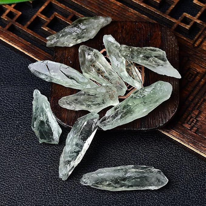 Erliway 0.22 lbs Green Quartz Crystals Bulk, 2.36-3.94" Raw Green Quartz Crystal Wands, Irregular Shape Rough Quartz Crystal Points for Meditation Yoga Reiki Balancing Wire Wrapping