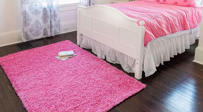 Unique Loom Solid Shag Collection Area Rug (9' x 12' 2" Rectangle, Taffy Pink)