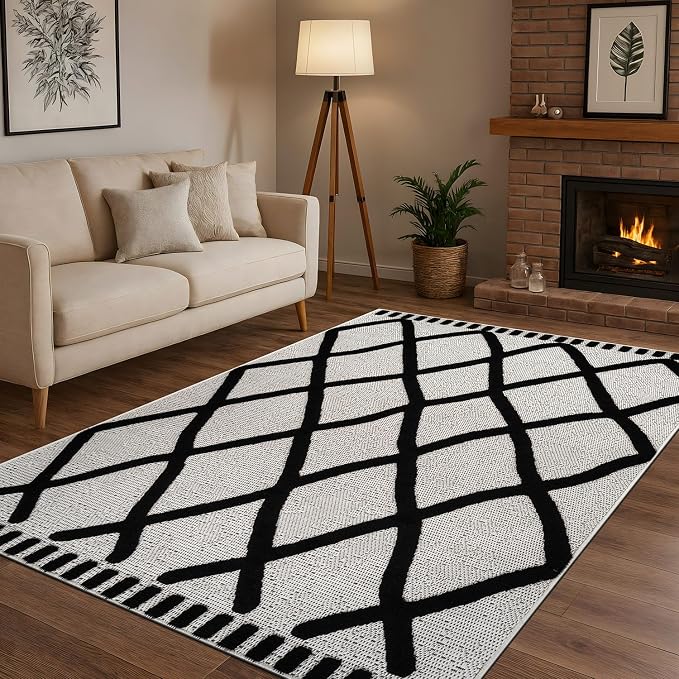 CAMILSON Modern Rug 4x6 Luxury Diamond Pattern Micro Loop Area Rugs Soft High-Low Pile Stain Resistant Easy to Clean Non-Shedding Durable Living Room Kitchen Indoor Carpet (Black/White)