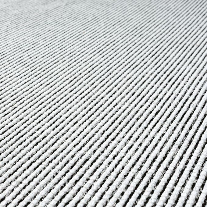 LUXE WEAVERS Two-Tone Fringed Area Rug Black 5x7