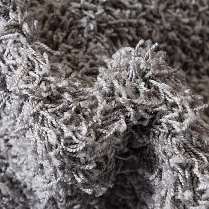 Unique Loom Solid Shag Collection Area Rug (4' 1" Round, Cloud Gray)