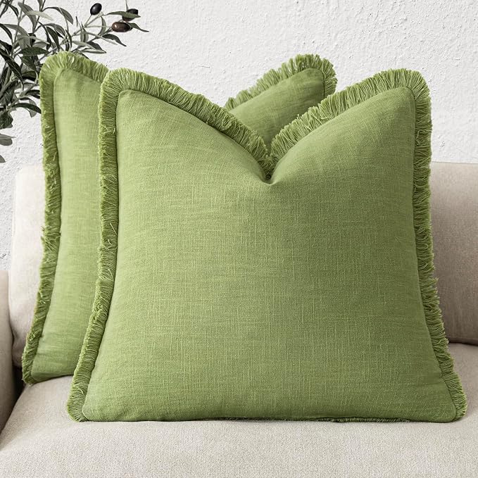 Foindtower Set of 2 Decorative Linen Fringe Throw Pillow Covers Cozy Boho Farmhouse Cushion Cover with Tassels Soft Accent Pillowcase for Couch Sofa Bed Living Room Home Decor,26×26 Inch,Lush Green