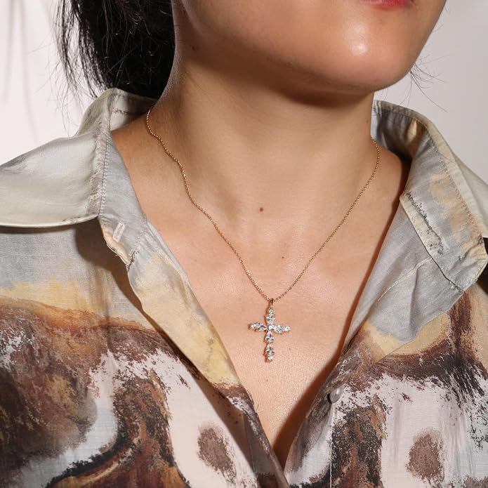 S.Leaf 925 Sterling Silver Cross Necklaces for Women 18K Gold Plated Friendship Jewelry Trendy Charm Pendant Necklaces Dainty Necklaces Best Friend Birthday Gifts for Women Sister Mom Wife Her Friend Party