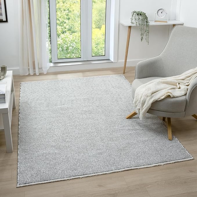 LUXE WEAVERS Two-Tone Fringed Area Rug Black 8x10