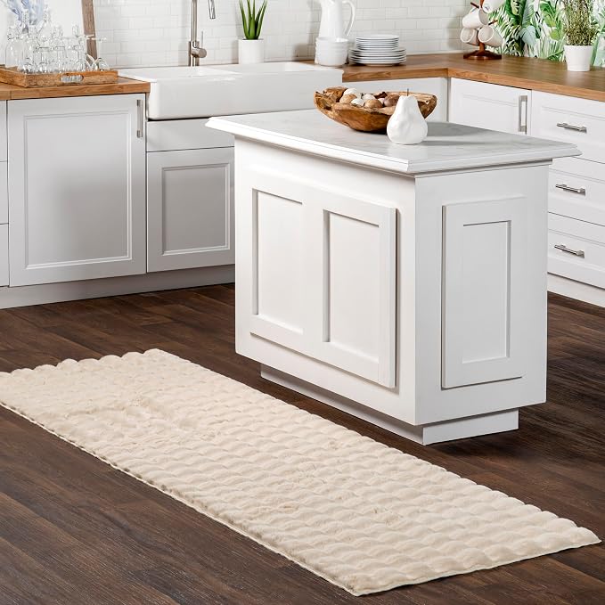 nuLOOM Jeni Beige Checkered Washable Runner Rug, 2' x 6' | Nuloom Jeni Checkered 2' x 6' Machine Washable Runner Rug for Living Room Bedroom Dining Room Entryway Hallway, Beige
