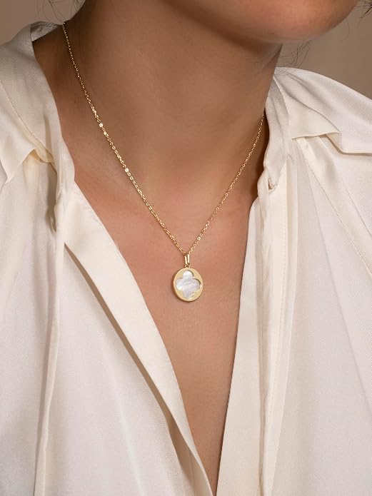 S.Leaf Sterling Silver Pearl Necklace for Women Gold Plated Double-sided Mother of Pearl Four Leaf Clover Shell Necklace Dainty Pendant Necklaces Gift for Women Her Mother Daughter Bridesmaids