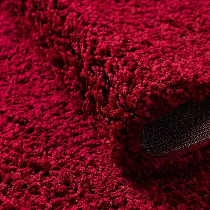 Unique Loom Solid Shag Collection Area Rug (5' 1" x 8' Oval, Cherry Red)