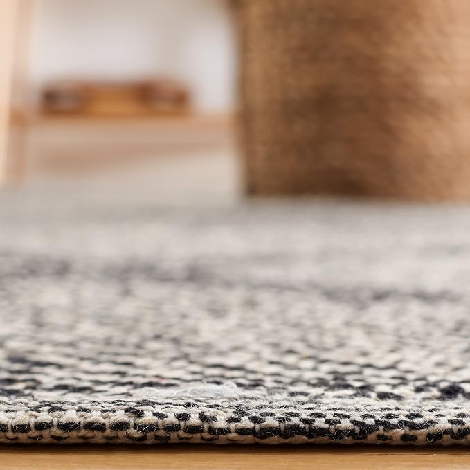 SAFAVIEH Montauk Collection Area Rug - 10' x 14', Black, Handmade Cotton, Ideal for High Traffic Areas in Living Room, Bedroom (MTK821D)