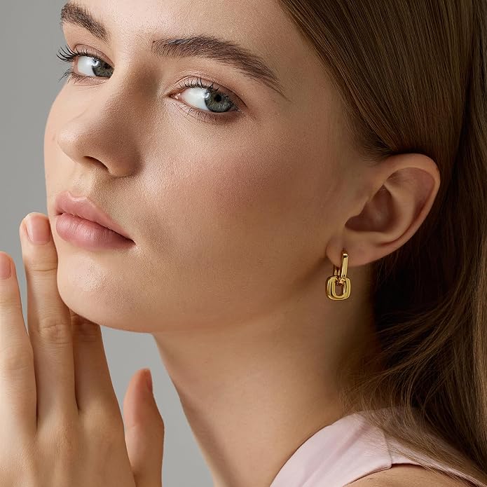 FRUMOS 18K Gold Plated Chunky Hoop Earrings for Women Fashion Thick Gold Hoops Set Jewelry for Birthday Christmas Gifts