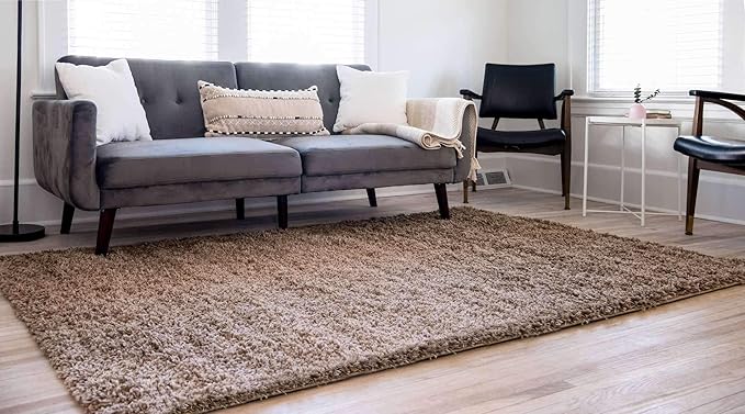 Unique Loom Solid Shag Collection Area Rug (3' 1" x 5' 3" Rectangle, Sandy Brown)